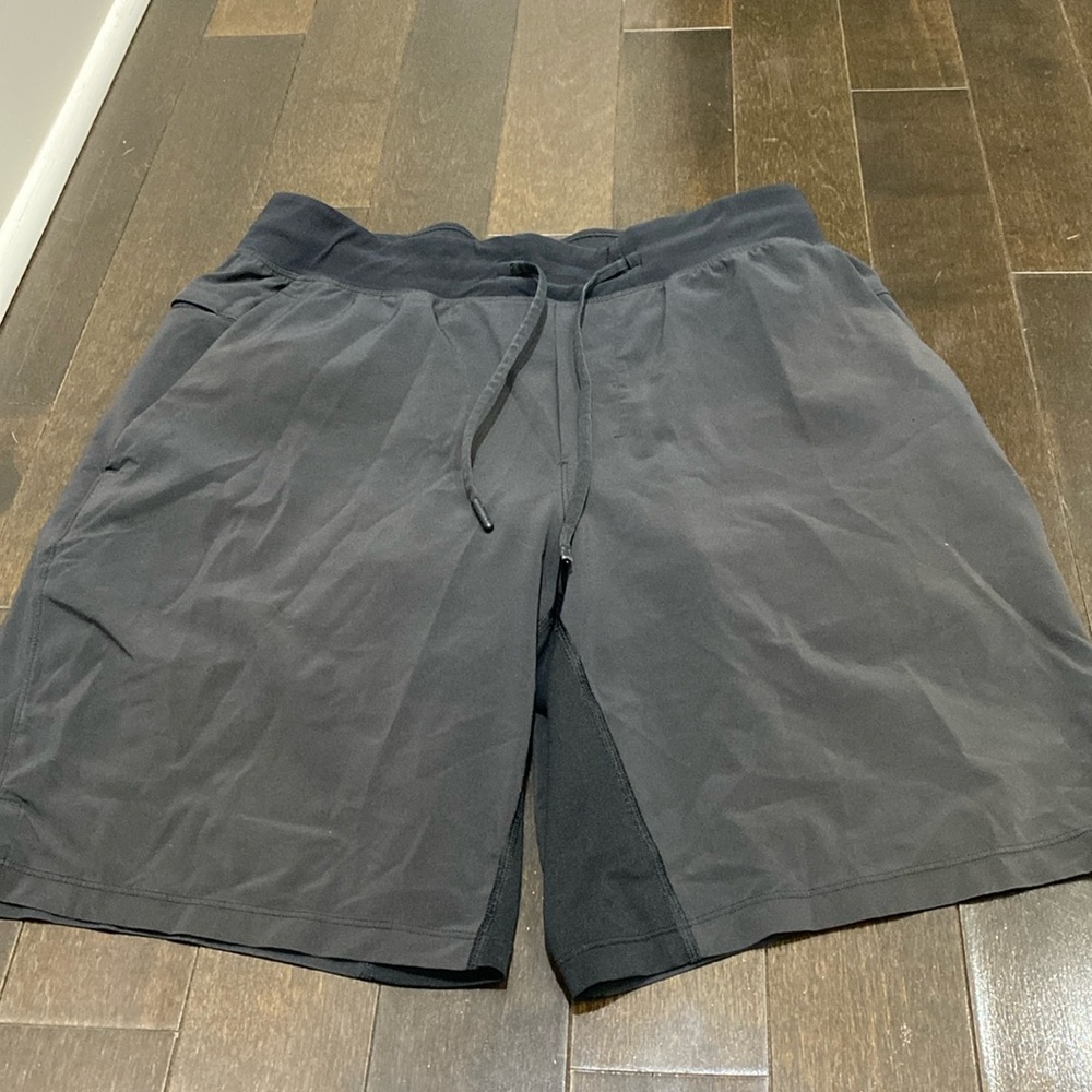 Men’s Lululemon shorts